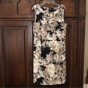 Connected Women’s Size 8 Sleeveless Dress